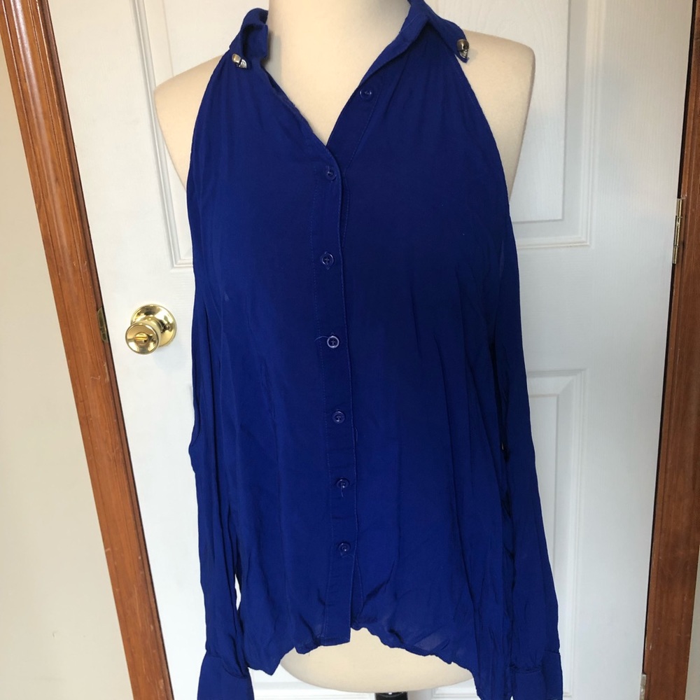 LF open shoulder top